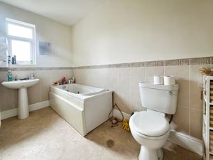 Master En Suite 1- click for photo gallery